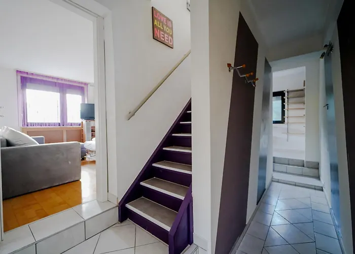 Spacious House With 5