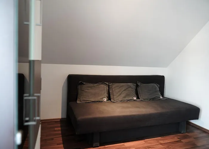 Spacious House With 5 度假居 *