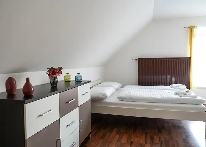 Spacious House With 5 度假居