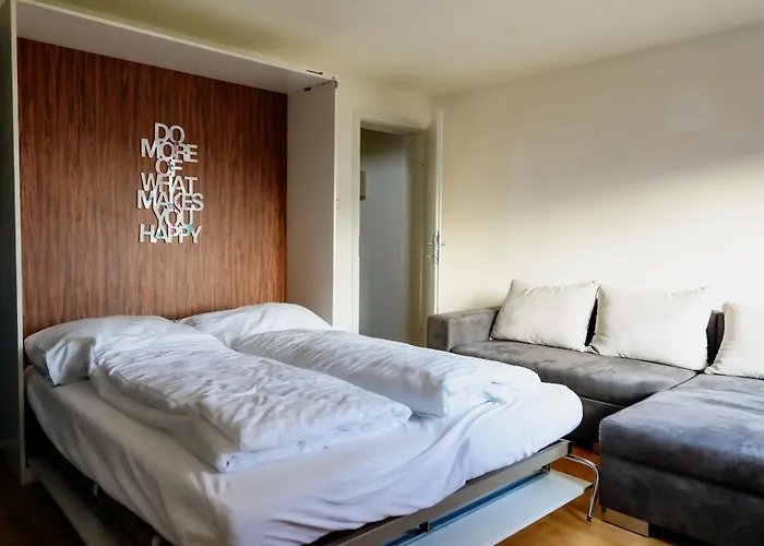 Spacious House With 5
