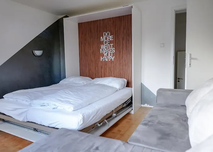 Spacious House With 5 度假居